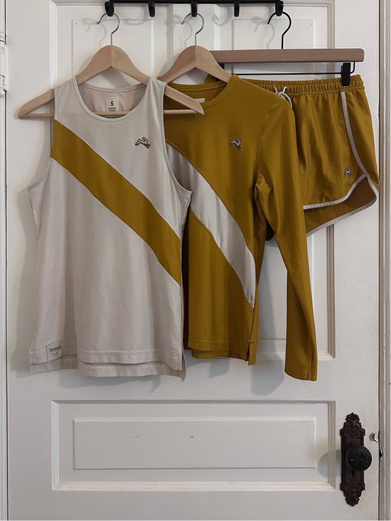 Tracksmith Pants - Tracksmith Van Cortlandt Singlet Long Sleeve Shorts Set Honey Gold Ivory Small